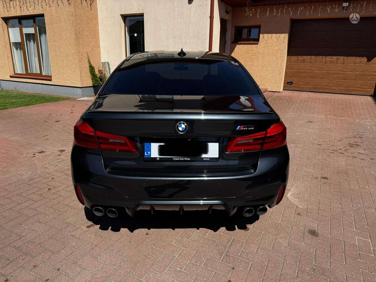 BMW M5, 4.4 l., Седан