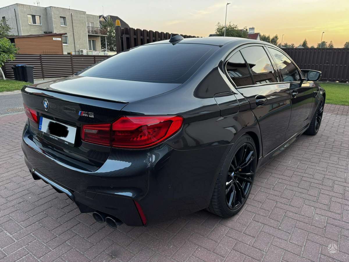 BMW M5, 4.4 l., Седан