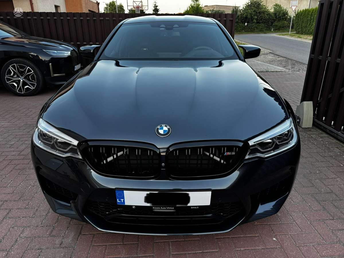 BMW M5, 4.4 l., Седан