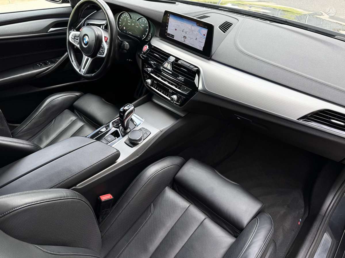 BMW M5, 4.4 l., Седан