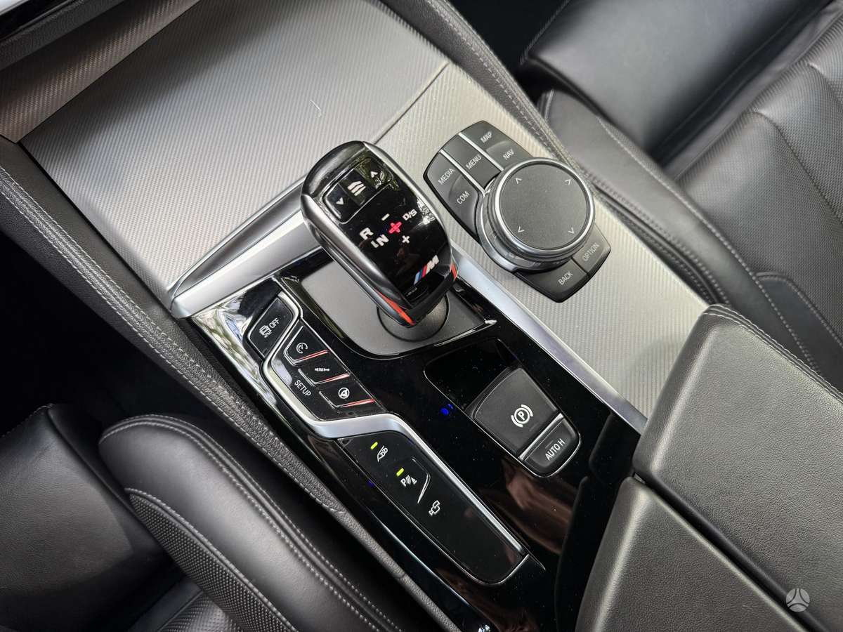 BMW M5, 4.4 l., Седан
