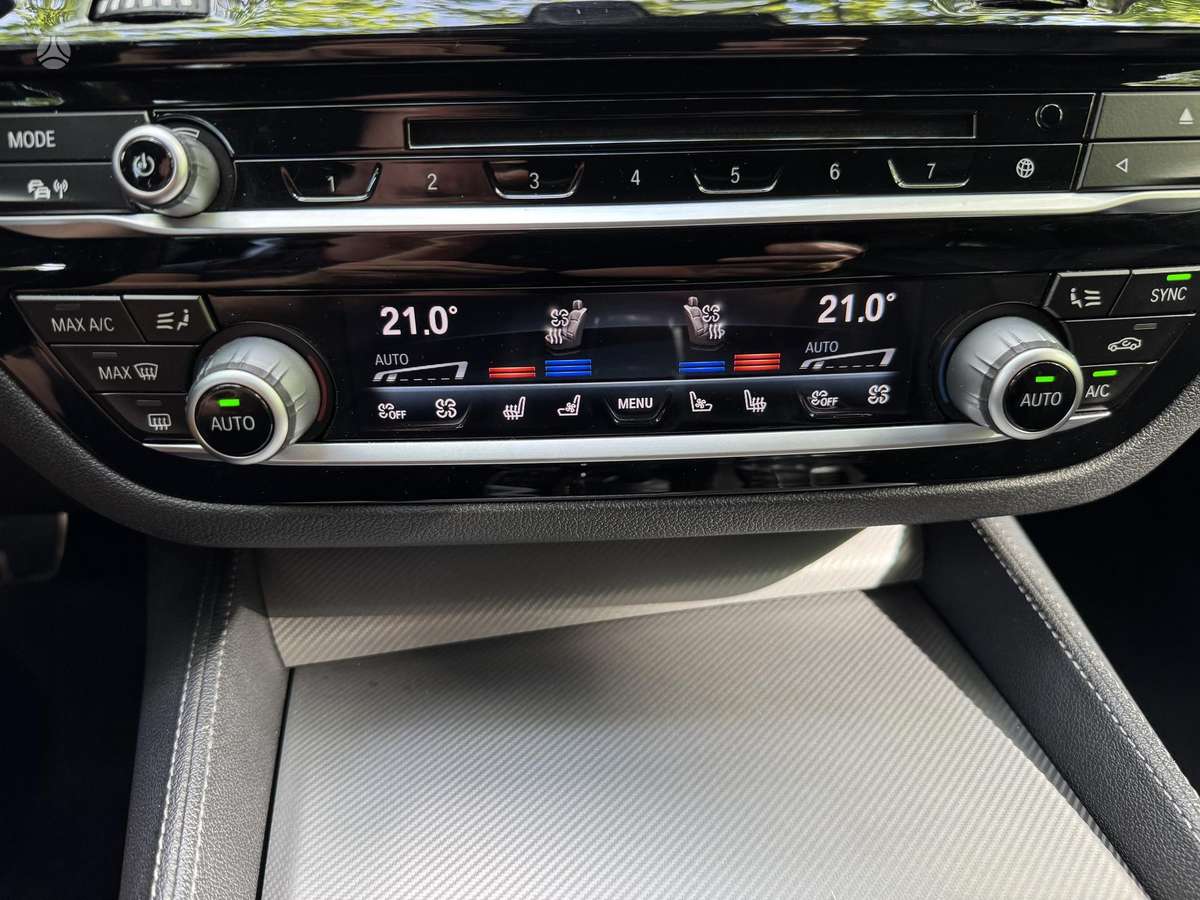 BMW M5, 4.4 l., Седан
