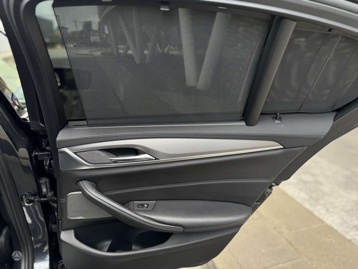 BMW M5, 4.4 l., Седан