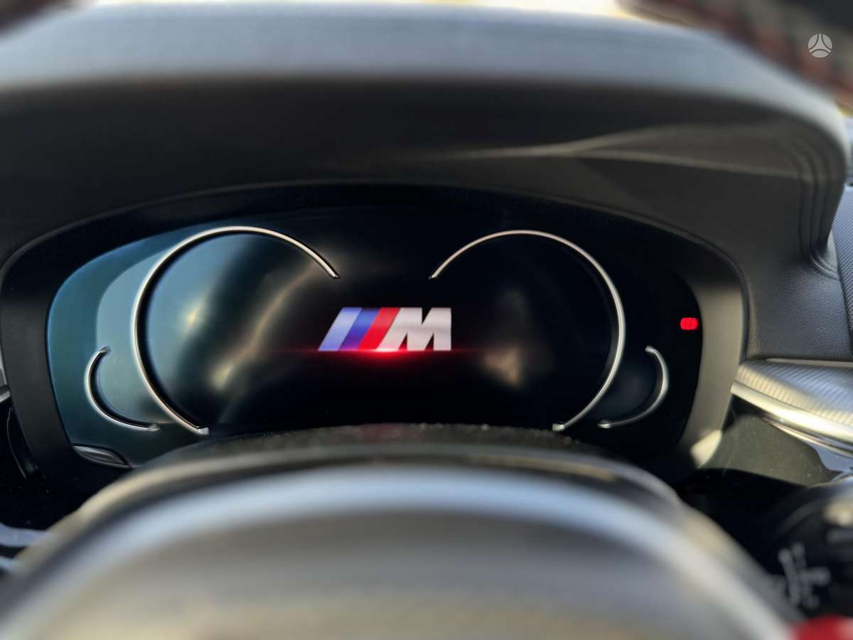 BMW M5, 4.4 l., Седан