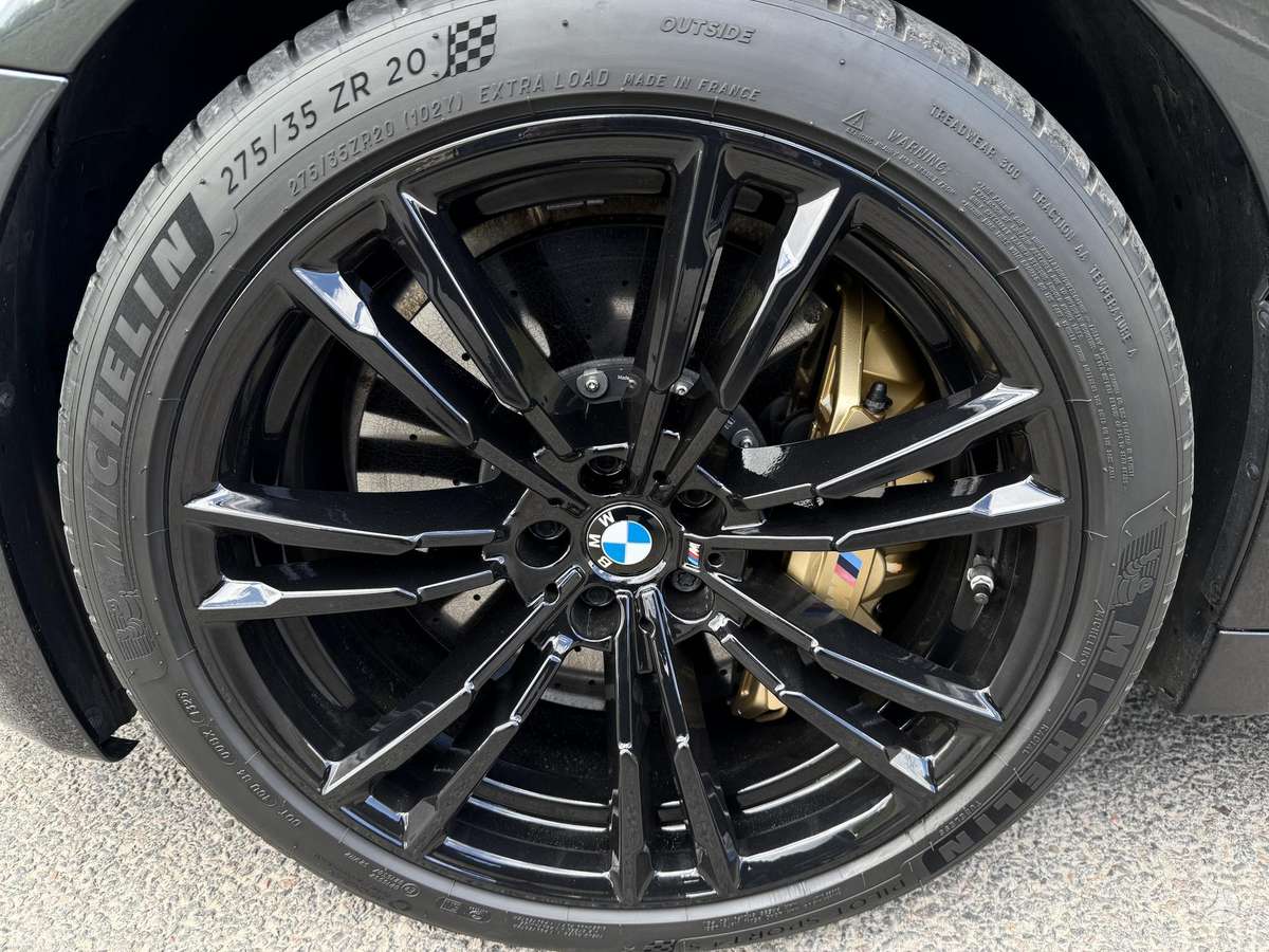 BMW M5, 4.4 l., Седан