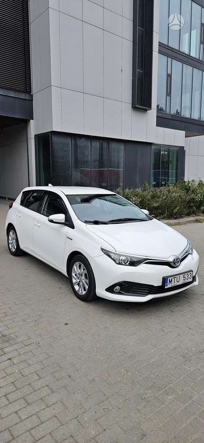 Toyota Auris - 1