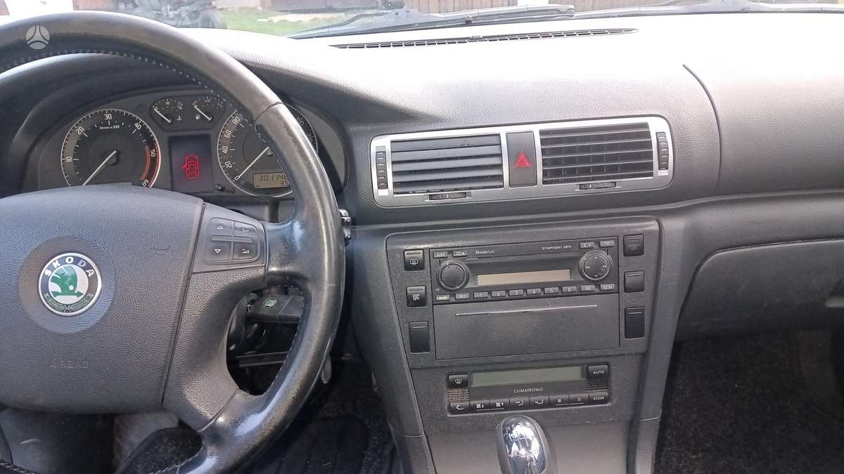 Skoda Superb, 2.0 l., Седан