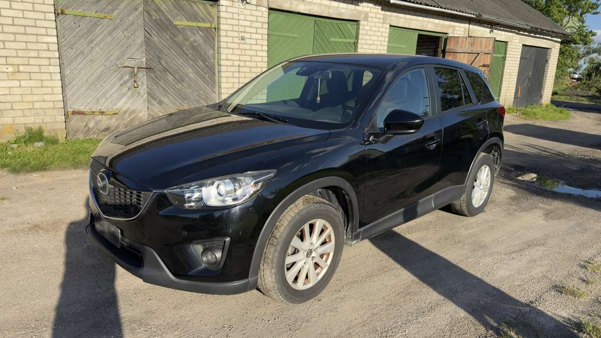 Mazda CX-5, 2.2 l., off-road / crossover