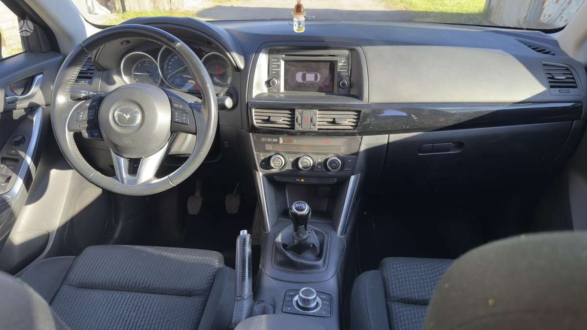 Mazda CX-5, 2.2 l., off-road / crossover