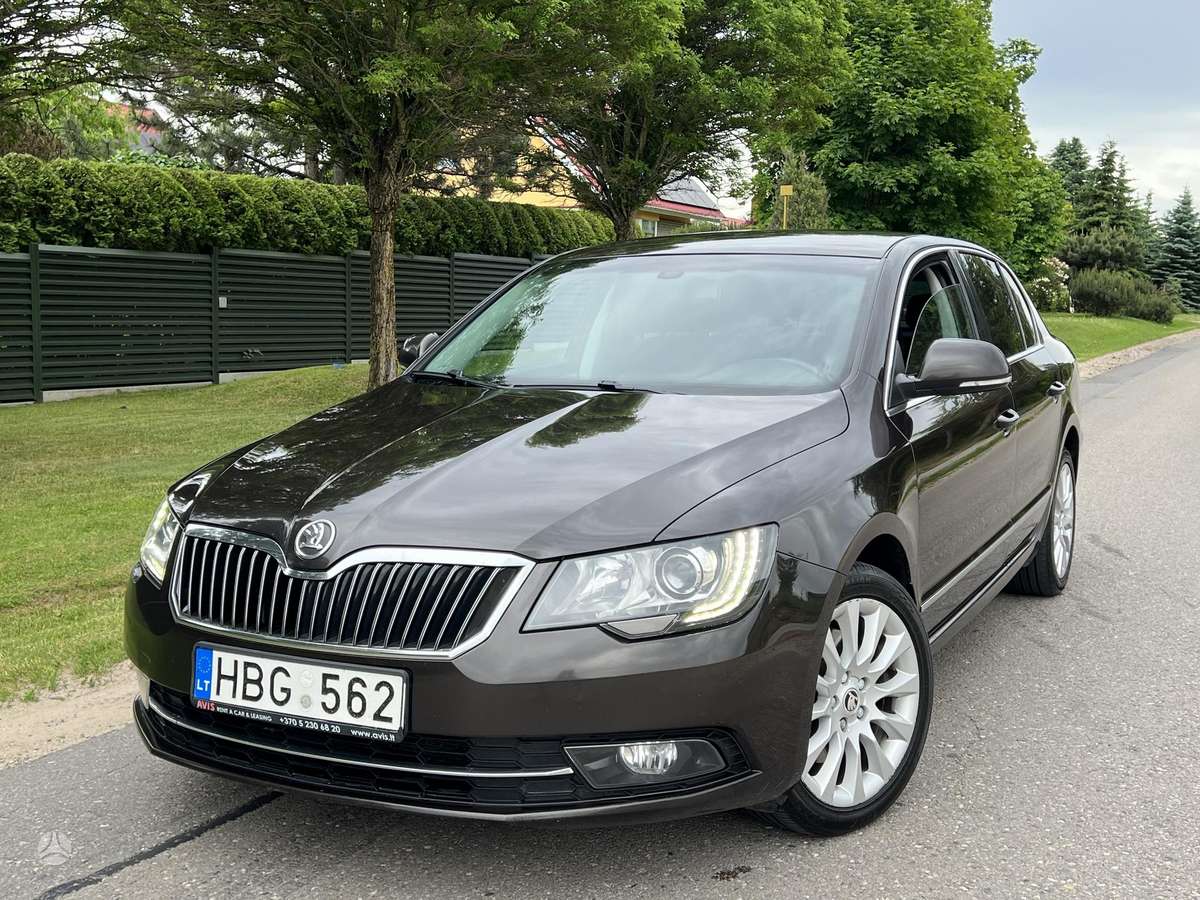 Skoda Superb, 2.0 l., Седан