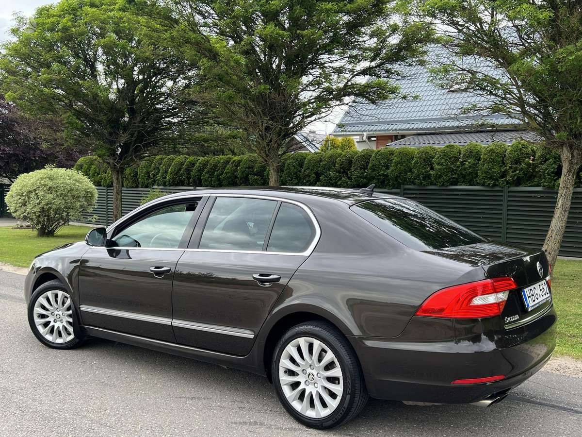 Škoda Superb - 10