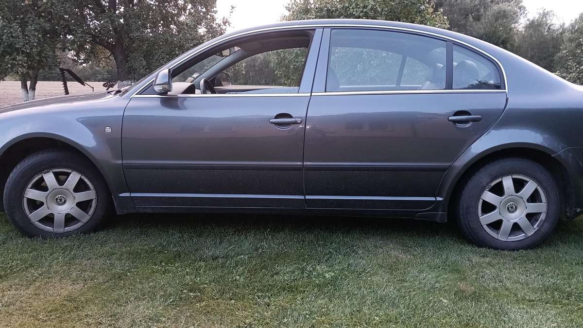 Skoda Superb, 2.0 l., Седан