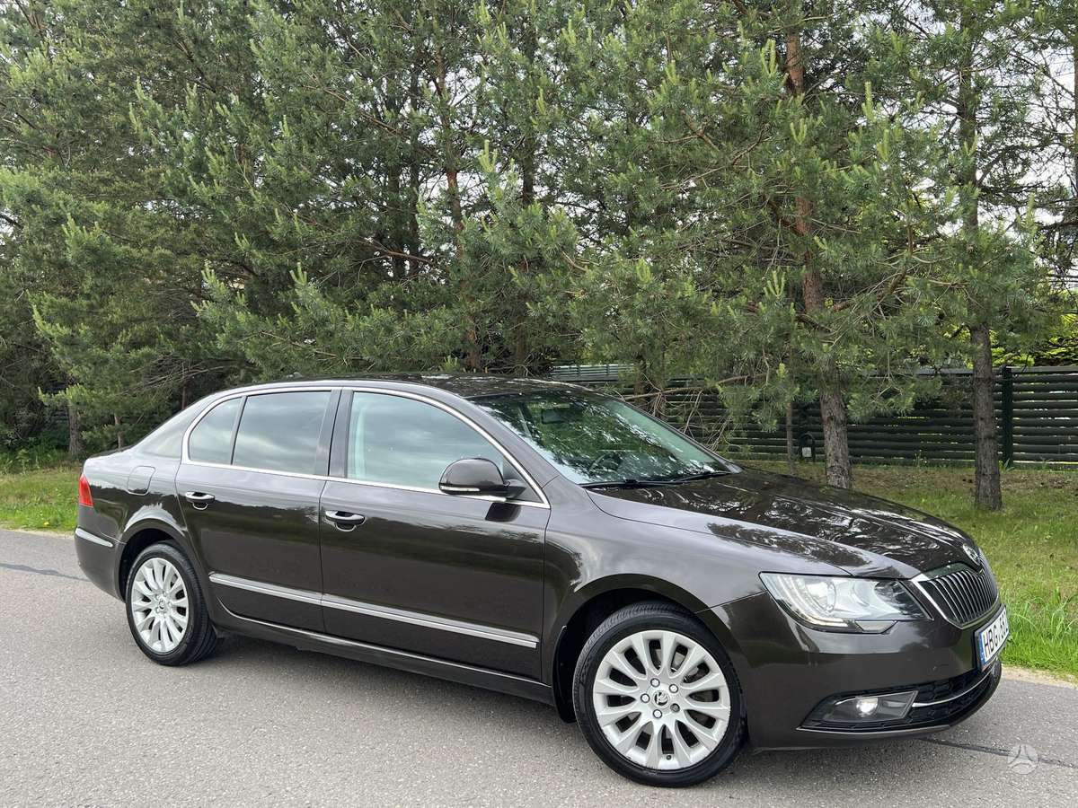 Skoda Superb, 2.0 l., Седан