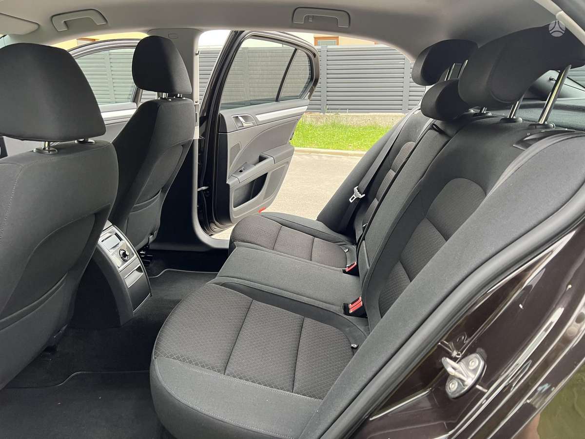 Skoda Superb, 2.0 l., Седан