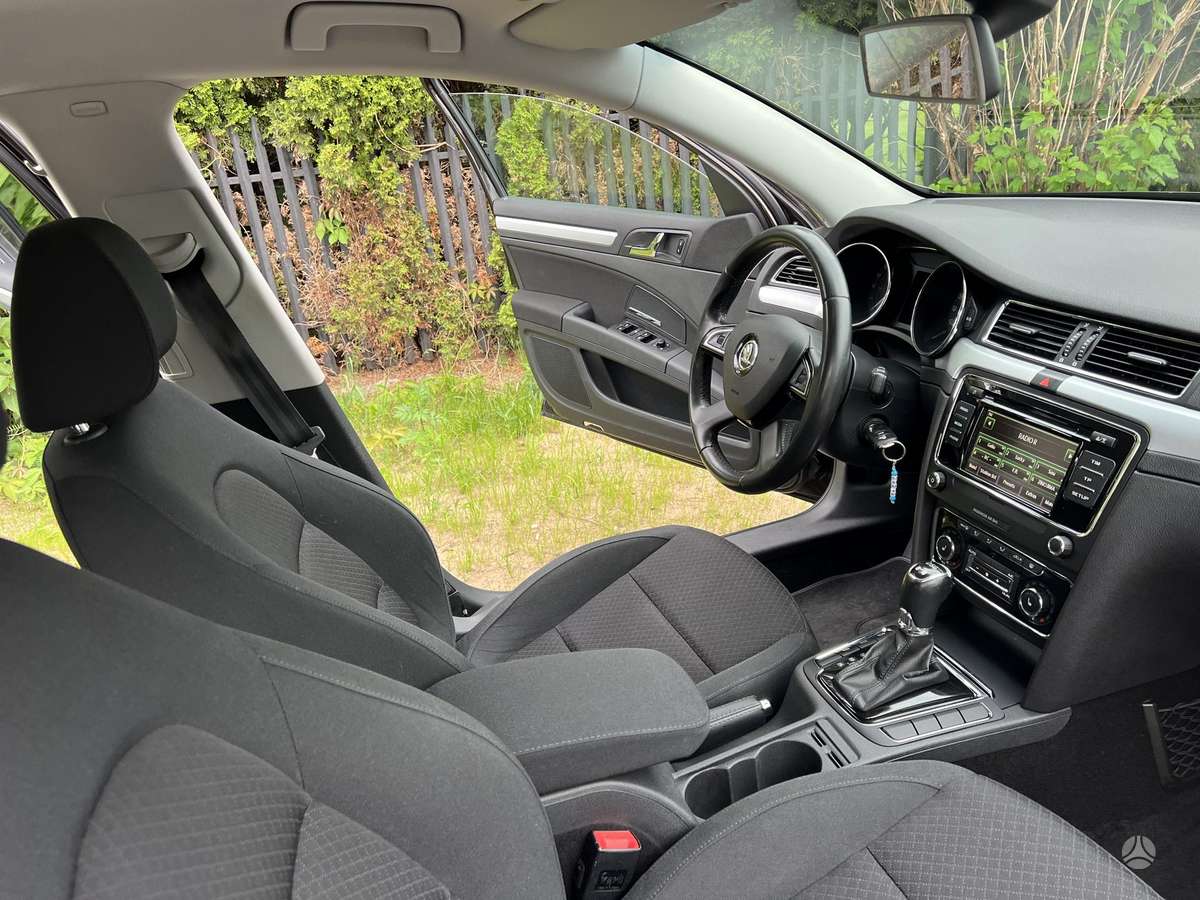 Skoda Superb, 2.0 l., Седан
