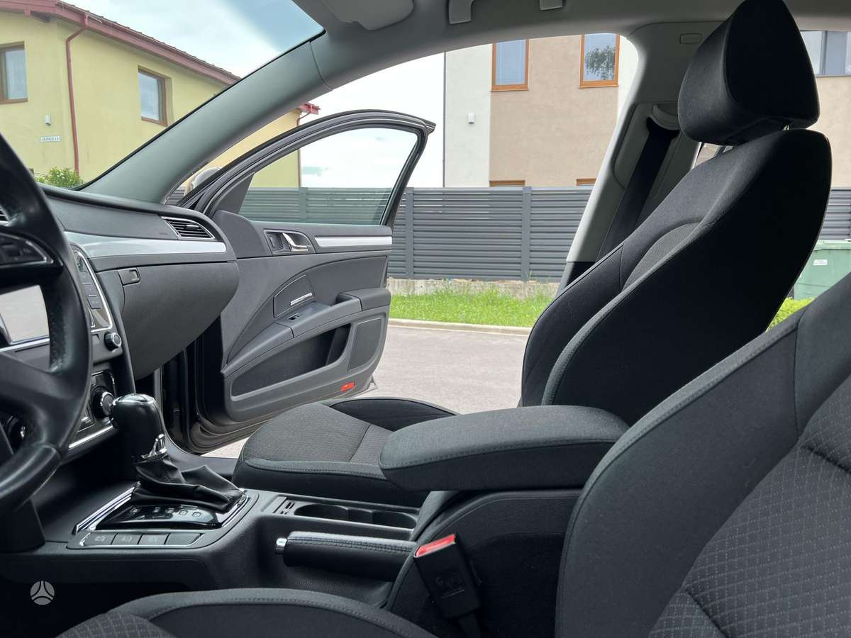 Skoda Superb, 2.0 l., Седан