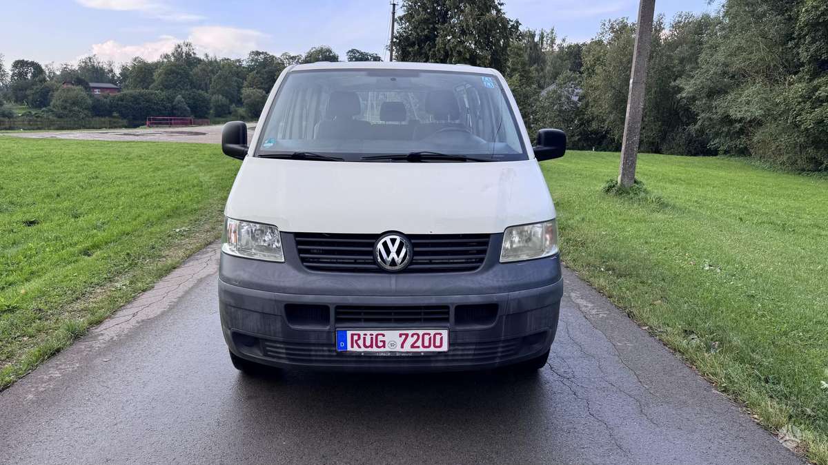 Volkswagen Transporter - 2