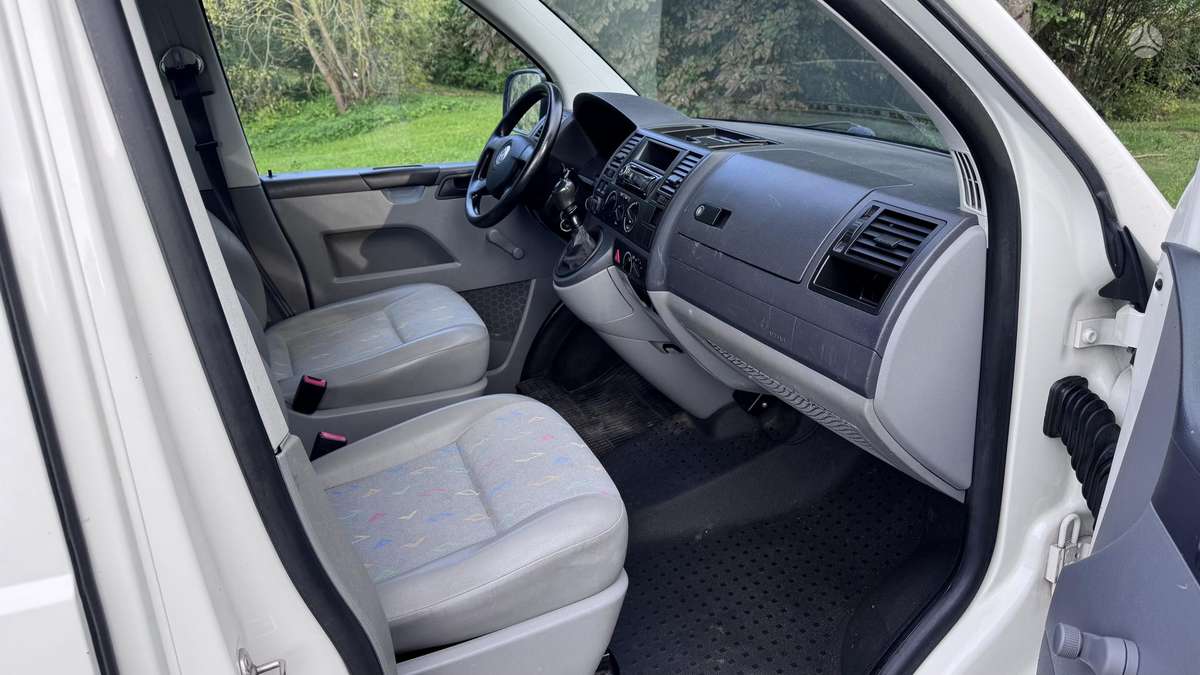 Volkswagen Transporter - 9