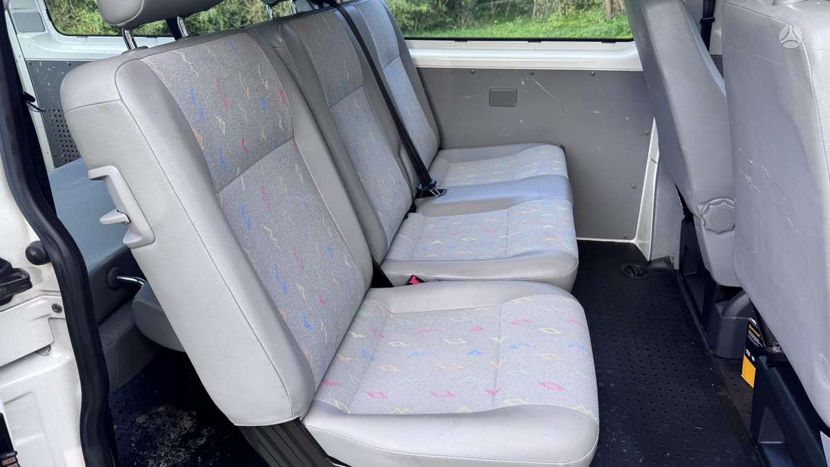 Volkswagen Transporter - 11