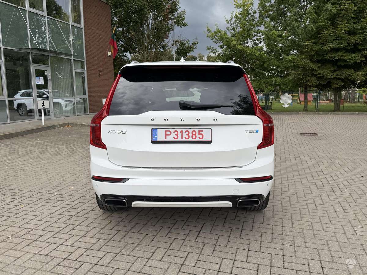 Volvo XC90 - 6