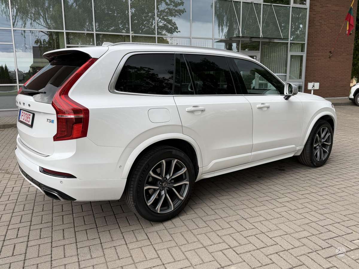 Volvo XC90 - 8
