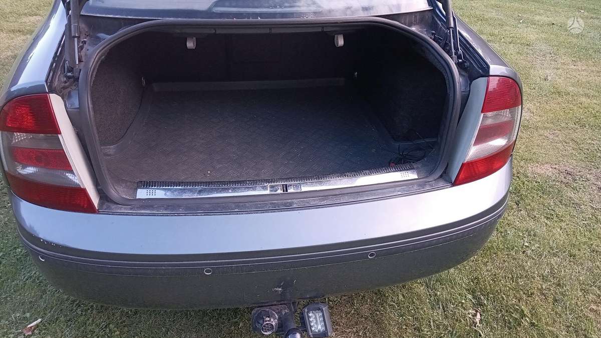 Skoda Superb, 2.0 l., Седан