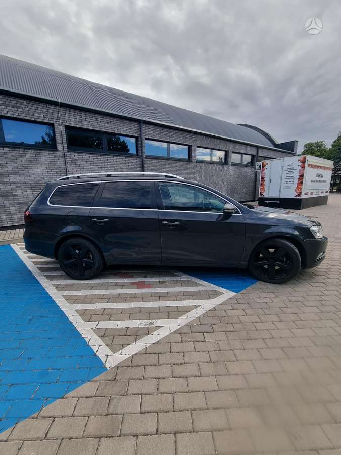 Volkswagen Passat - 4