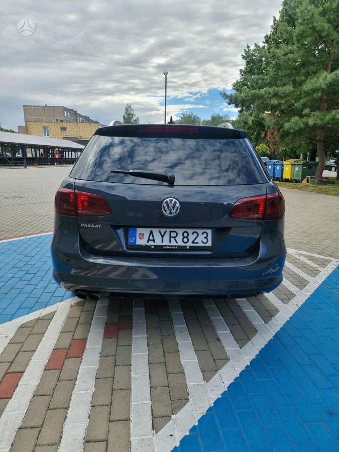Volkswagen Passat - 8