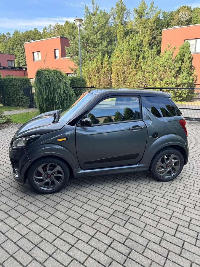 Ligier JS50, 0.5 l., hatchback