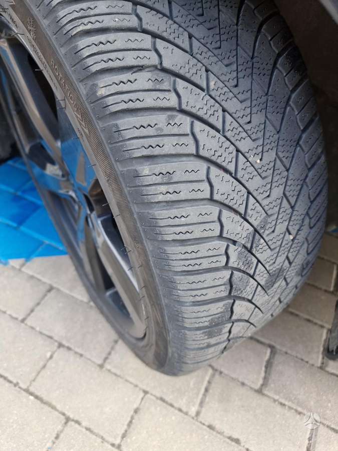 Volkswagen Passat - 11
