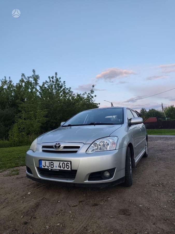 Toyota Corolla - 1