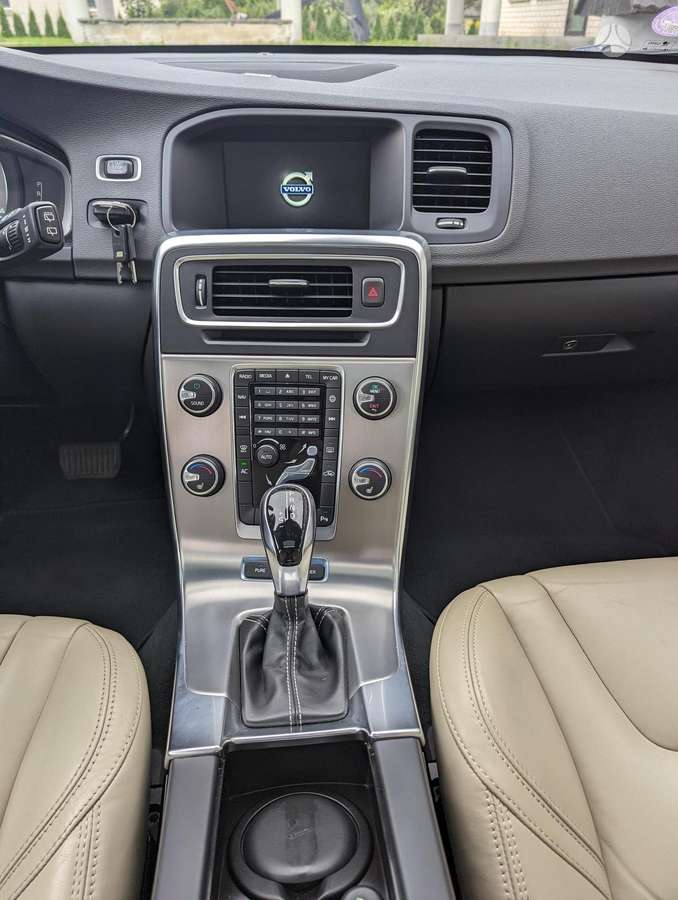 Volvo V60, 2.4 l., Универсал
