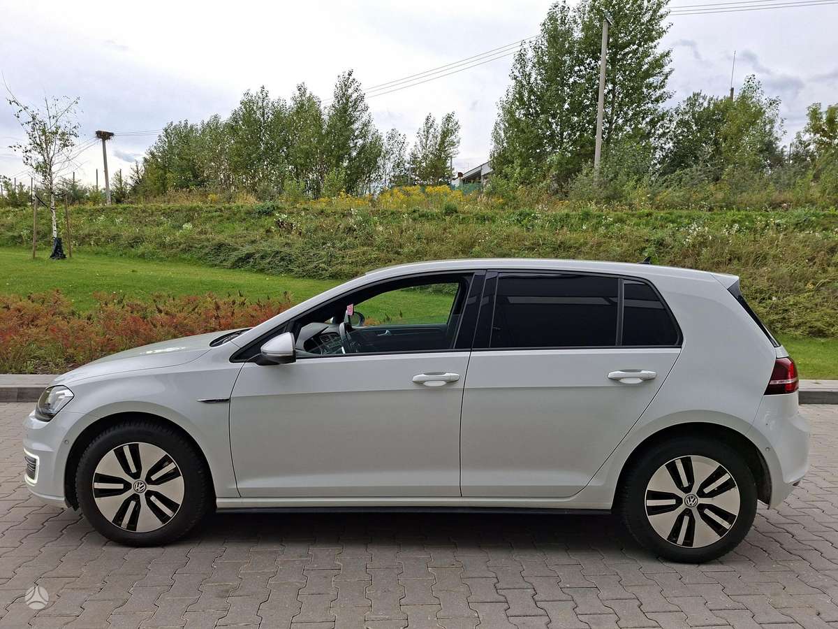 Volkswagen Golf - 5