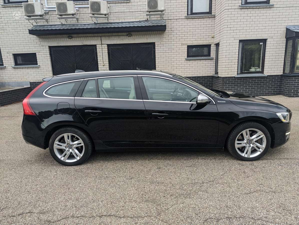Volvo V60, 2.4 l., Универсал