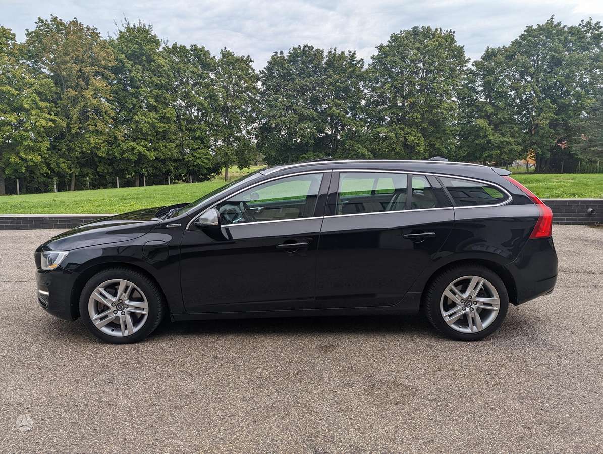 Volvo V60, 2.4 l., Универсал