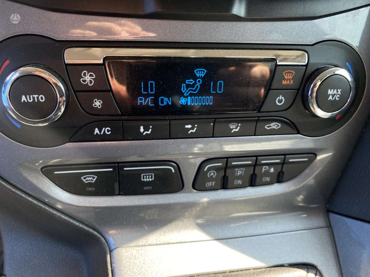 Ford Focus, 1.6 l., hatchback