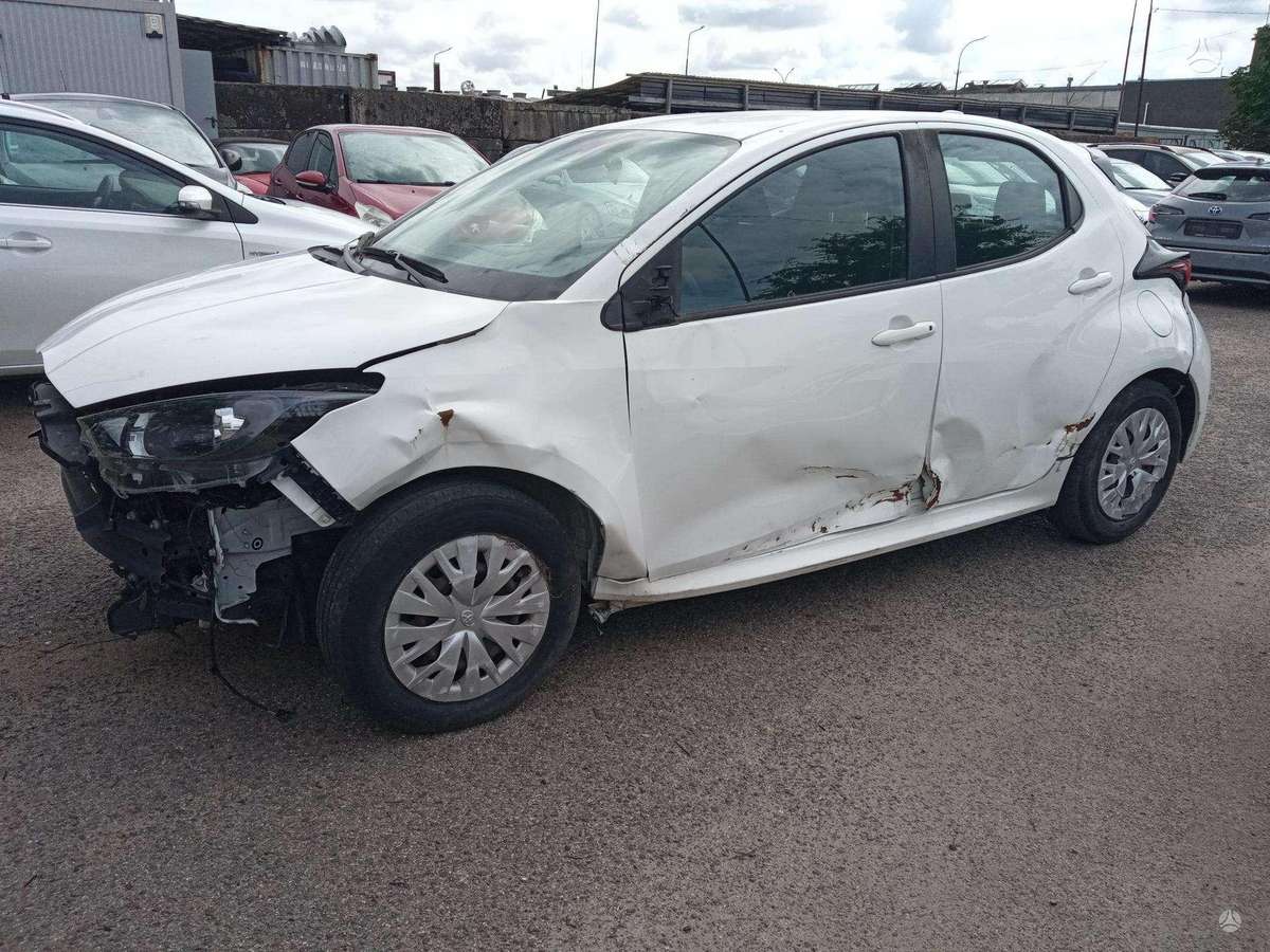 Toyota Yaris - 11