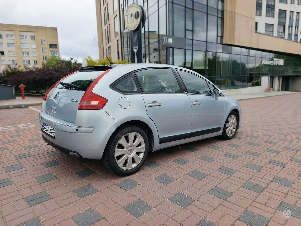 Citroen C4, 2.0 l., Хэтчбек
