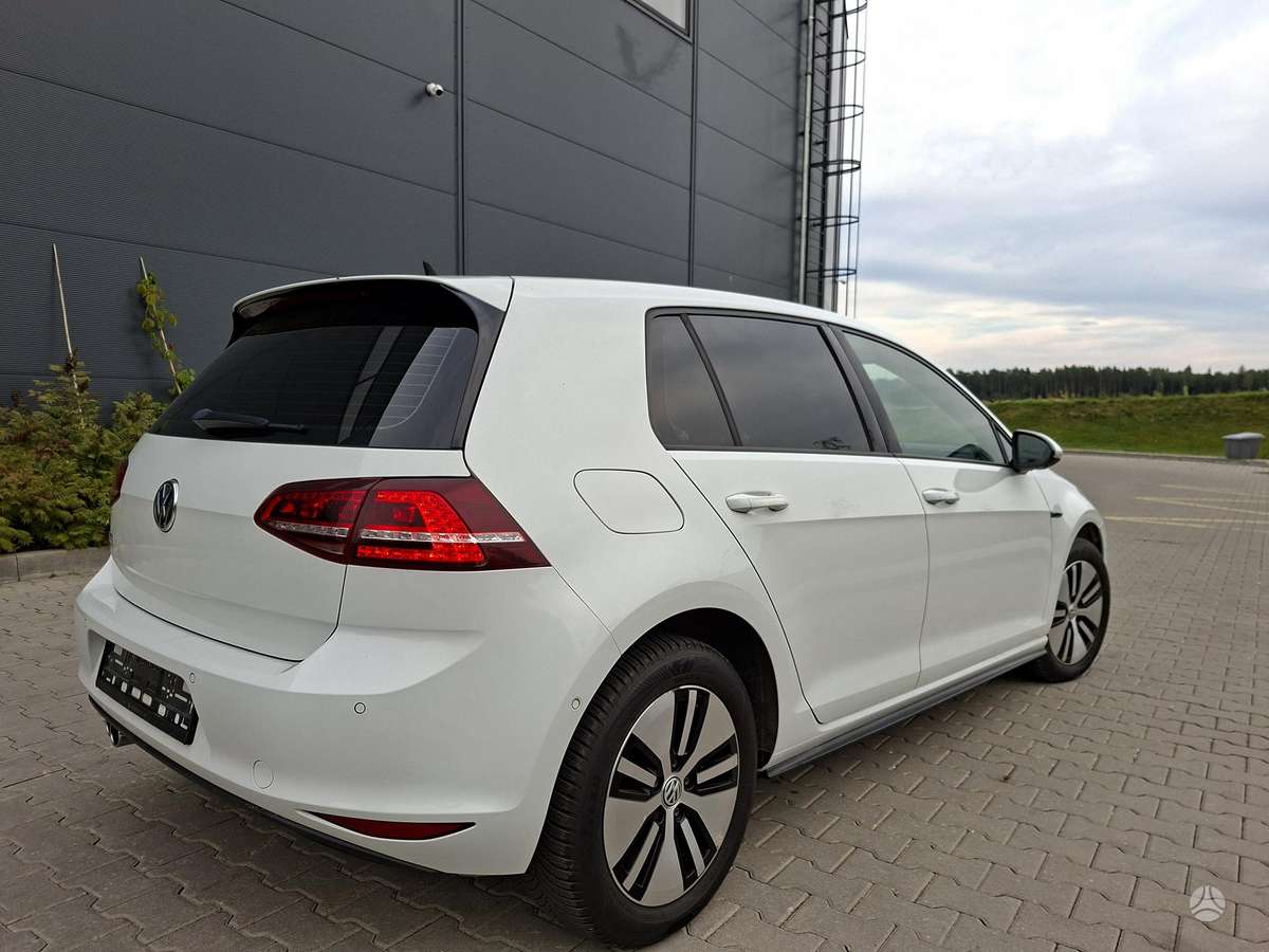 Volkswagen Golf - 3