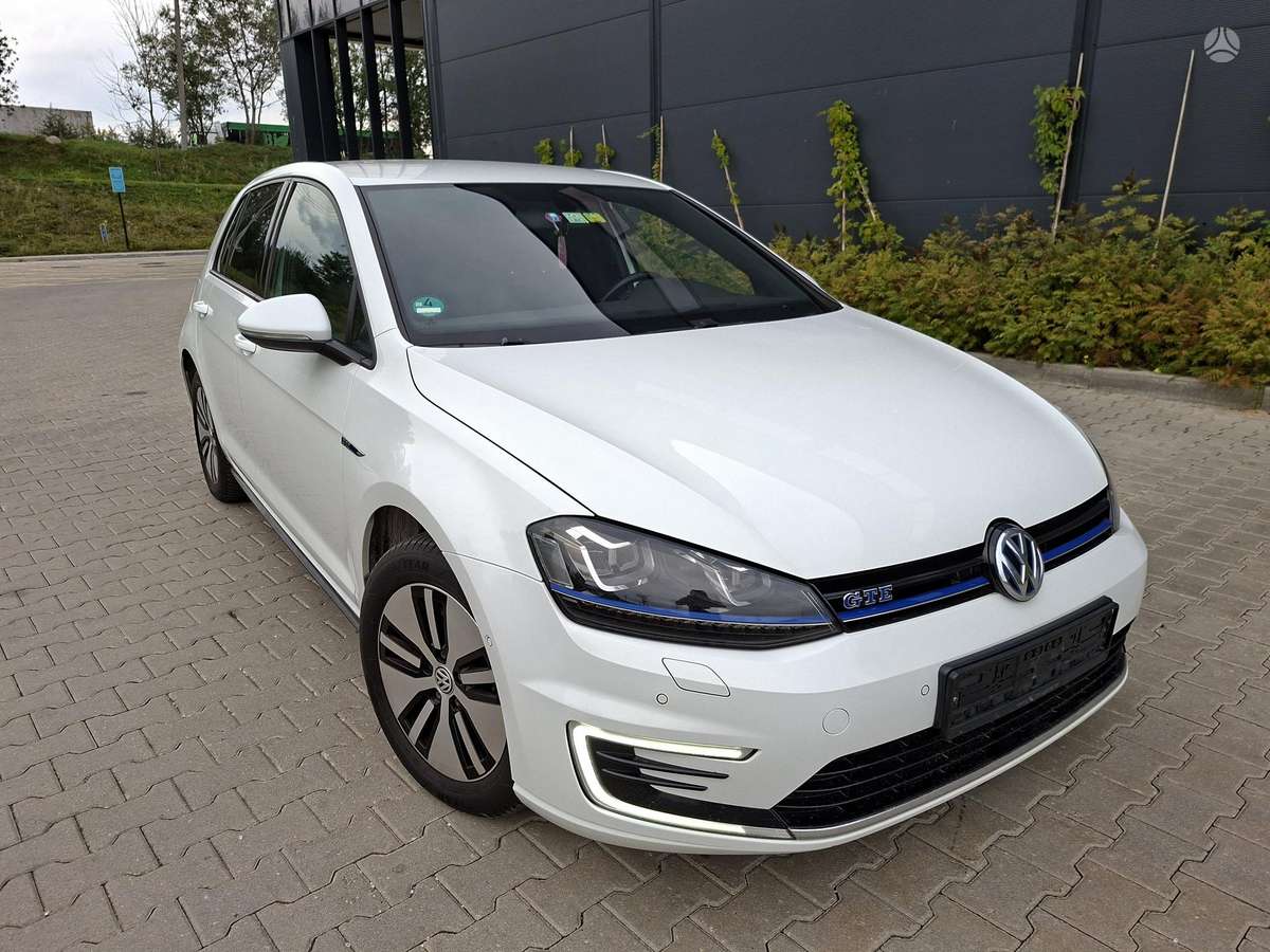 Volkswagen Golf - 4