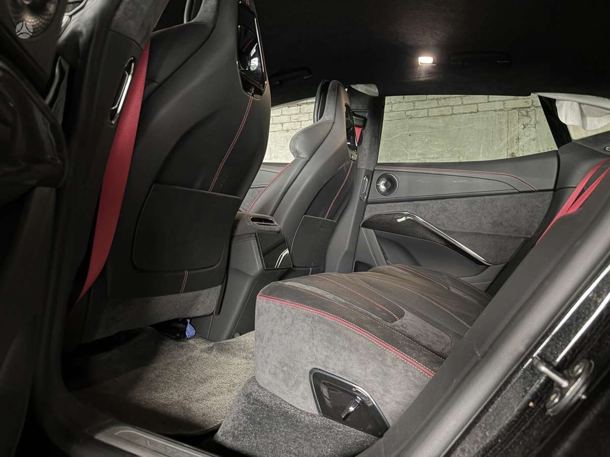 Lotus Eletre, Минивэн