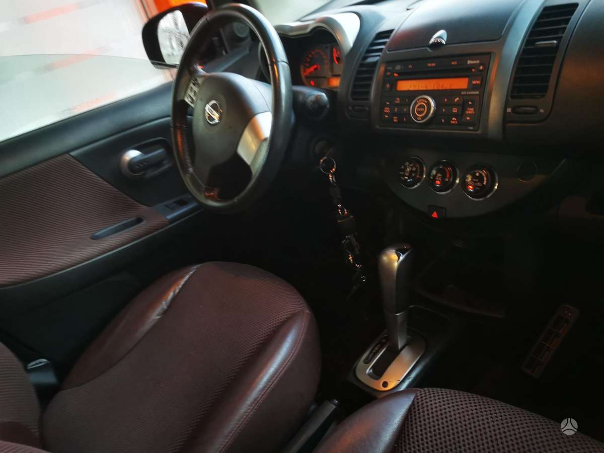 Nissan Note, 1.6 l., Хэтчбек