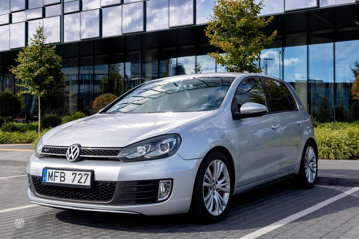 Volkswagen Golf - 3