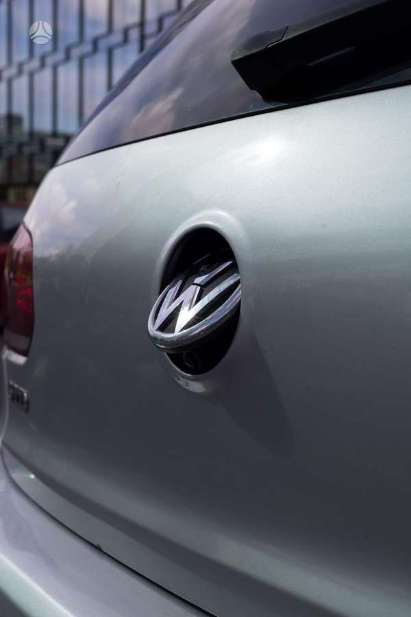Volkswagen Golf - 8