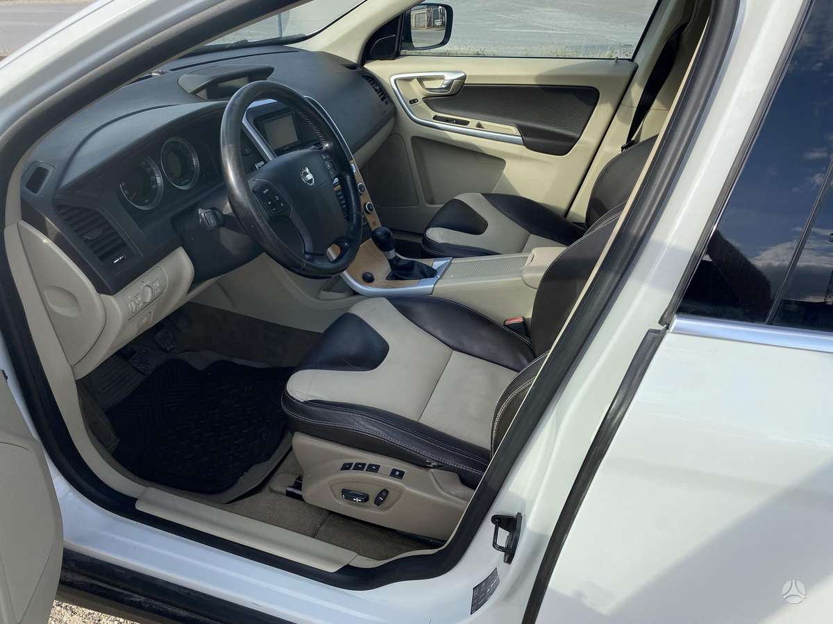 Volvo XC60 - 11