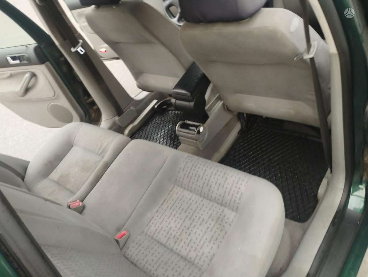 Volkswagen Golf - 11