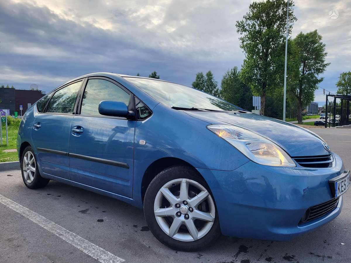 Toyota Prius - 1