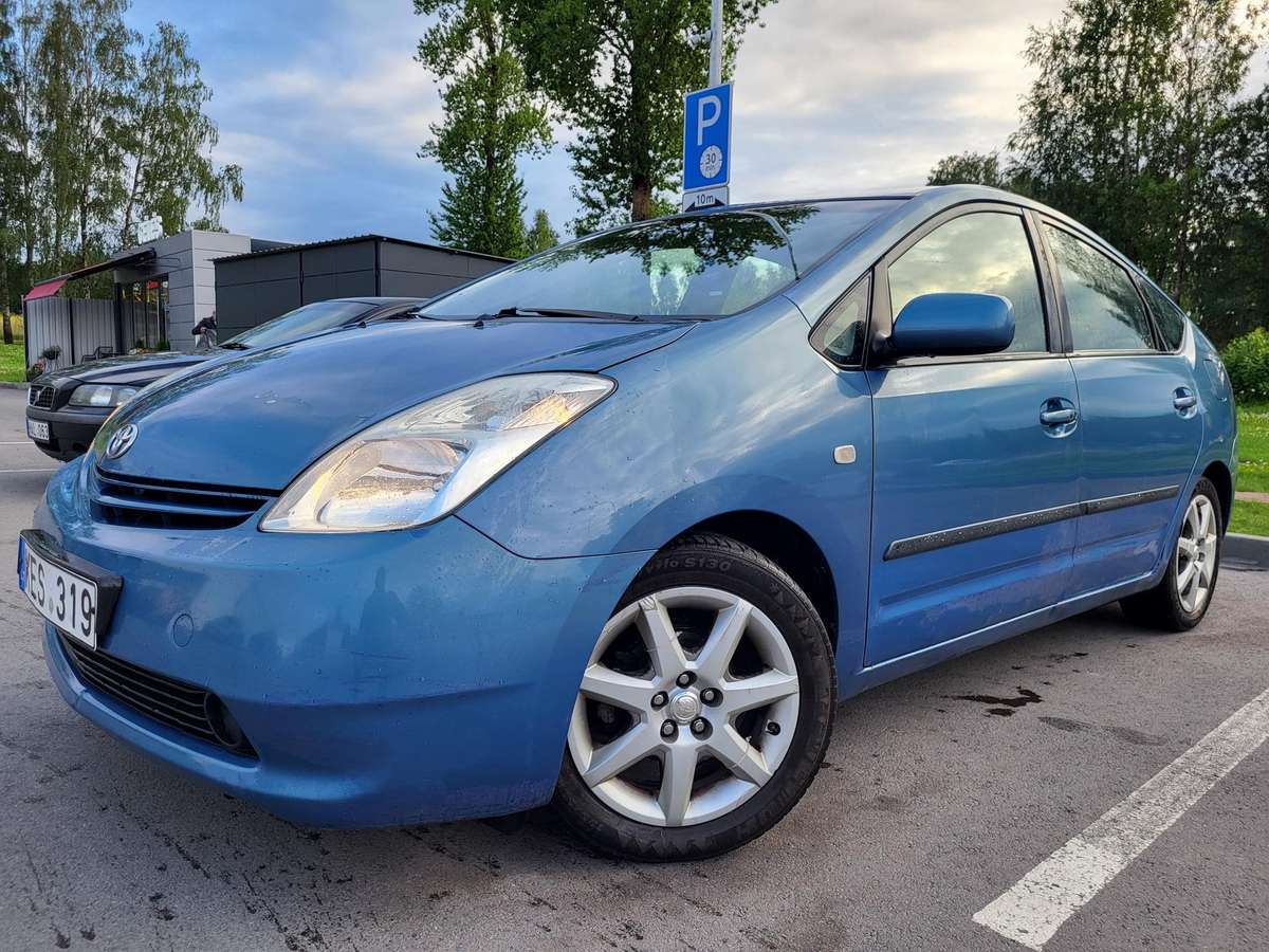 Toyota Prius - 10