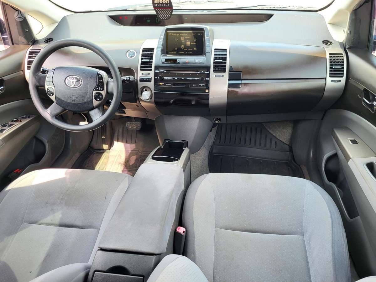 Toyota Prius - 12