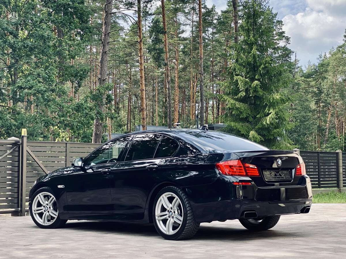 BMW M550, 3.0 l., Седан